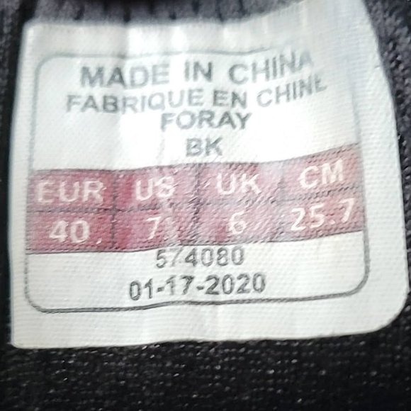 Black Bontrager Foray Mountain Bike Shoe with SPD Clips Size 40 Women's 8.5 - Picture 16 of 16